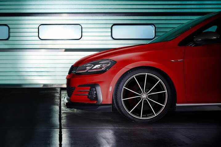 La deportividad es un referente del Golf GTI oettinger